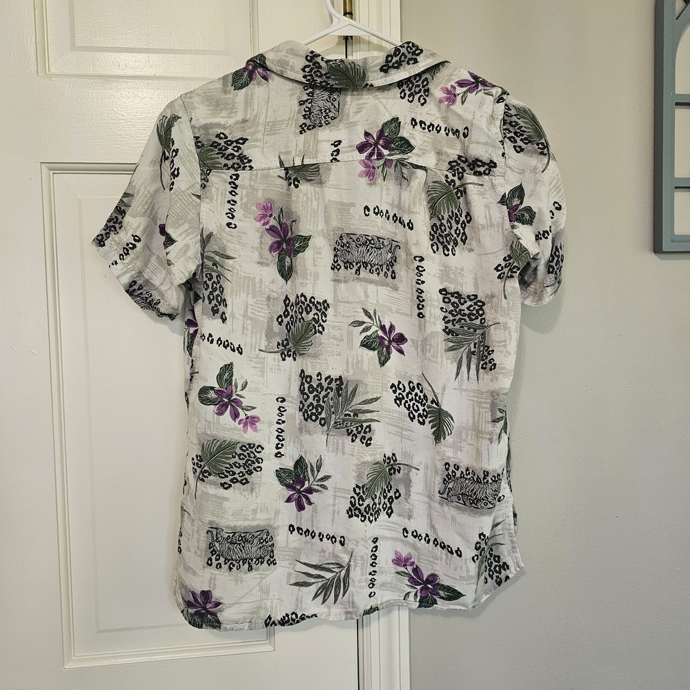 Vintage Classic Elements Cream Shirt with Green and Purple Accents - Picture 2 of 3